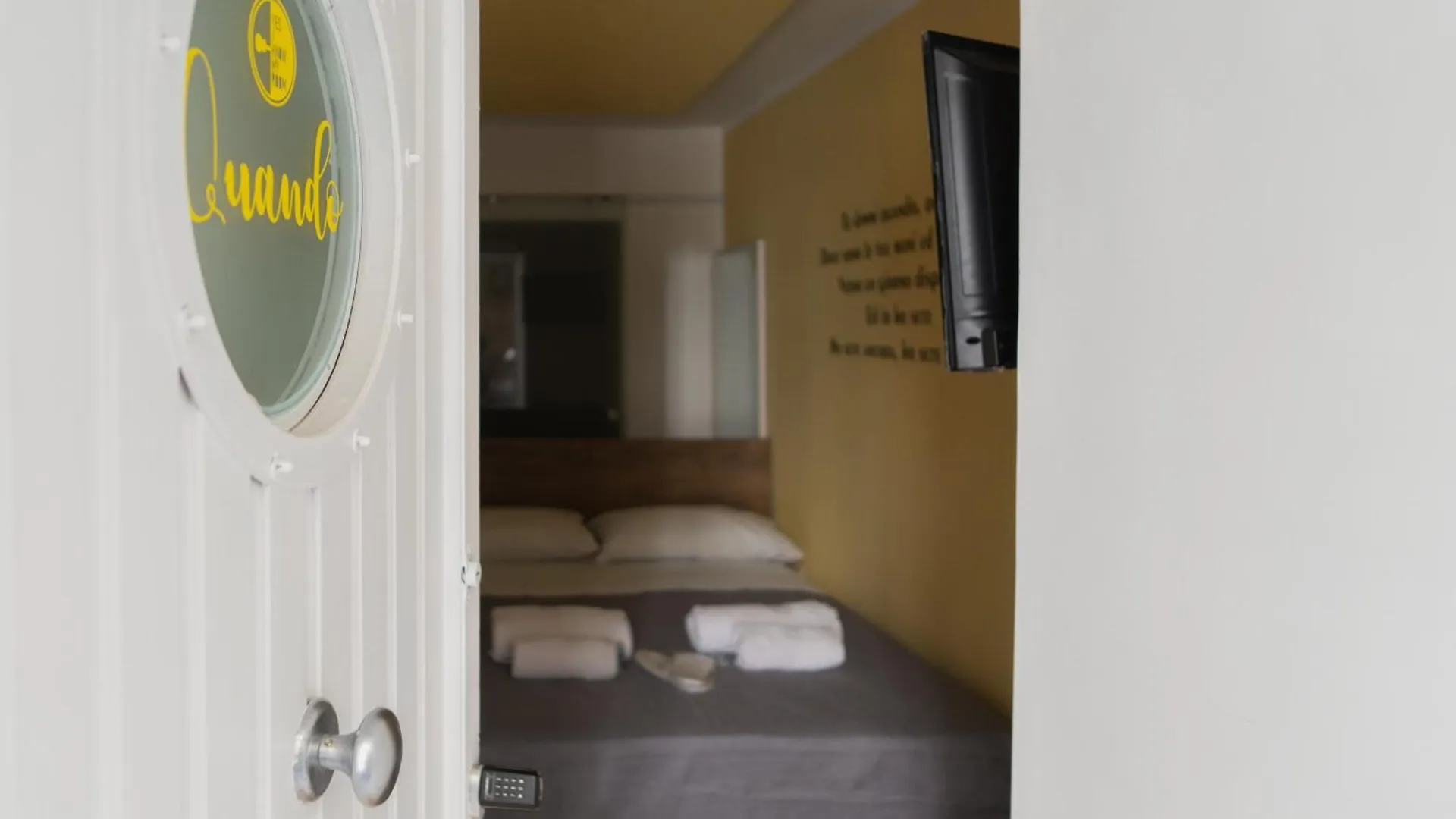 Yes I Know My Room - Mini Room Martiri Naples Holiday home